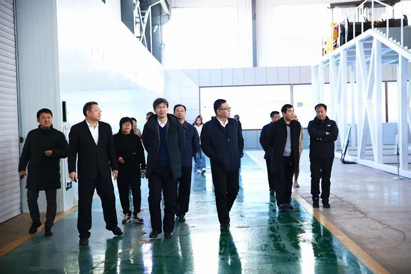 铁岭市人大常委会到鑫丰集团进行项目考察