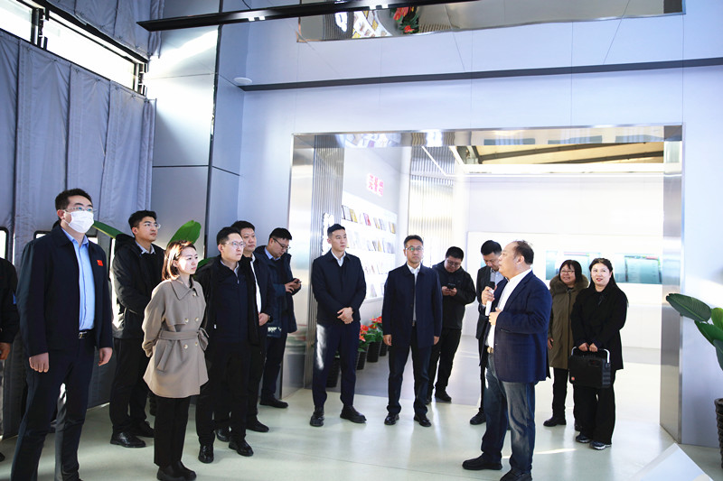 铁岭市博士后科技服务团到鑫丰集团开展调研活动