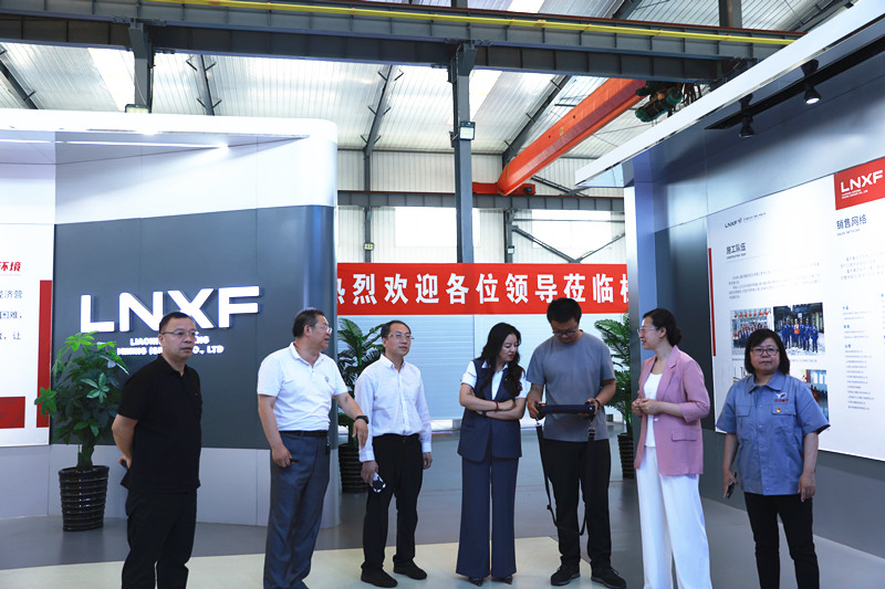 铁岭市工商联领导到鑫丰集团调研指导工作