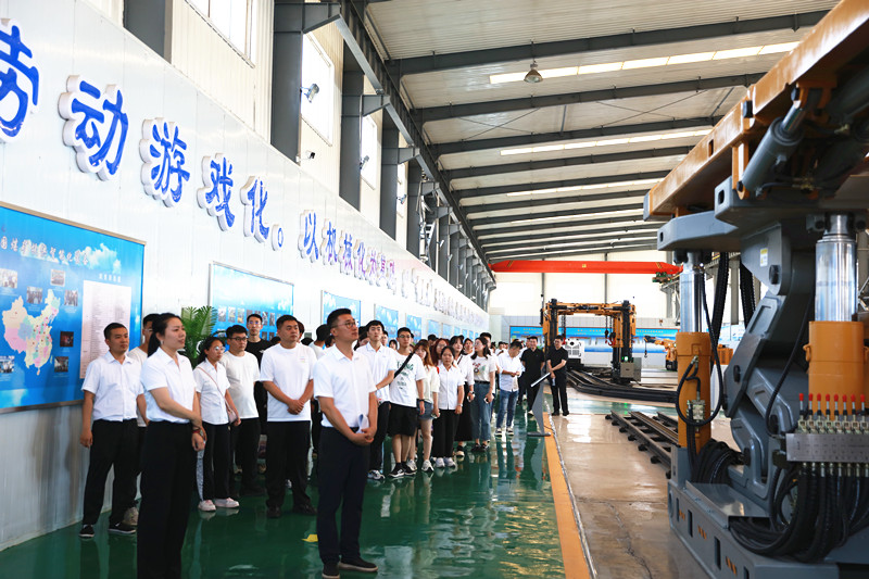 调兵山市“青马工程”地企联合培训班到 鑫丰集团考察调研